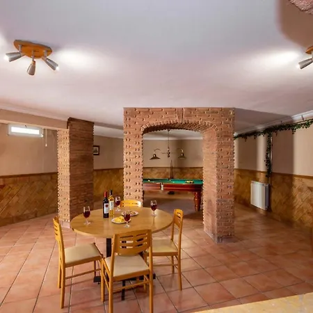 빌라 Samoa - Moradia Com Piscina Aquecivel E Bbq Em *