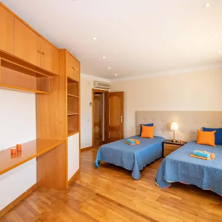 Villa Samoa - Moradia Com Piscina Aquecivel E Bbq Em Albufeira